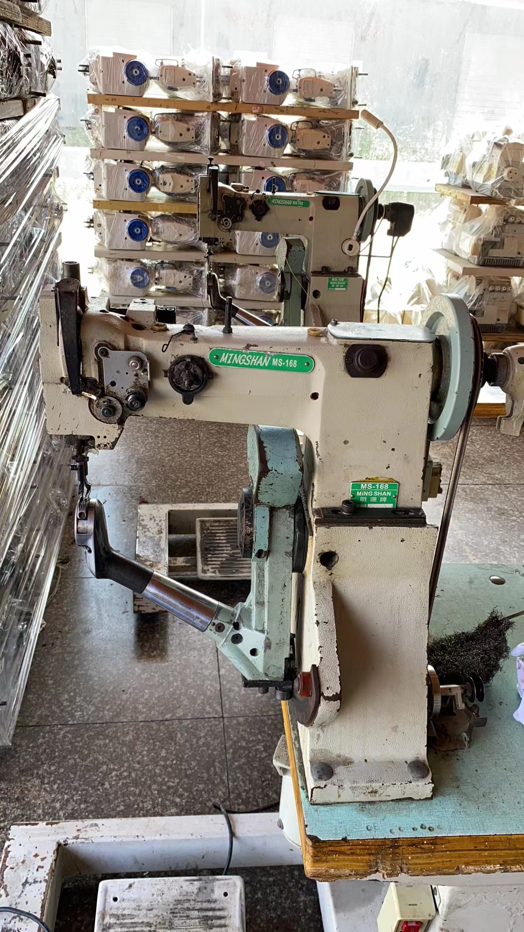 Shoes sewing machines